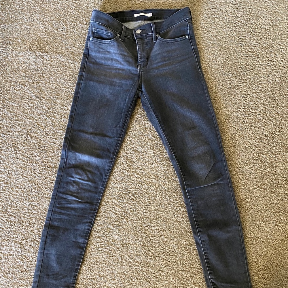 Levi’s 311 Shaping Skinny Jean